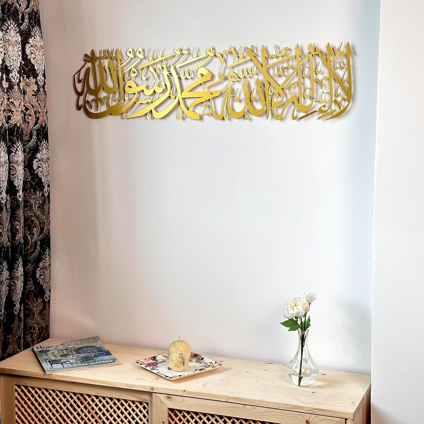 الكلمة الأولى - التصميم 2 - معدن - مع دعم الظهر والتعليق
